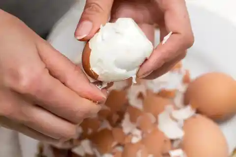 Peel Your Egg Like A Pro