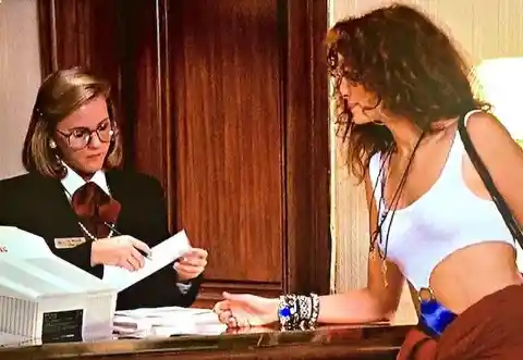 30. The hotel clerk at the Beverly Wilshire Hotel is the producer's daughter, Kathleen. She's also appeared in Marshall's other films such as New Year's Eve, Valentine's Day and The Princess Diaries.