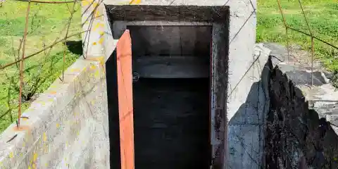 My Grandma Kept the Basement Door Locked for 40 Years – What I Found There After Her Death Completely Turned My Life Upside Down