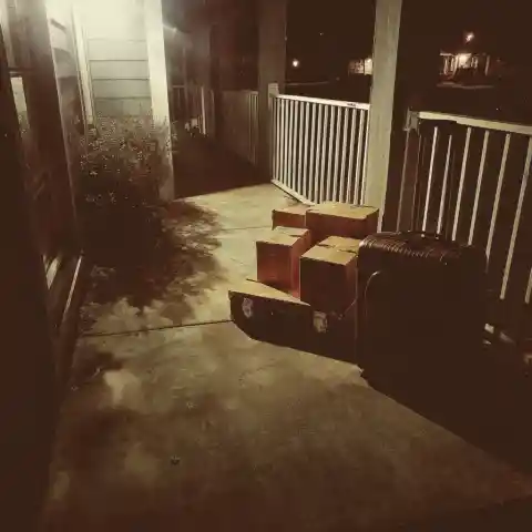 I Showed up at My Parents' for Christmas Only to Find Out My Older Sister Had Kicked Them Out and Made Them Live in Their Own Garage – It Was Her Biggest Mistake