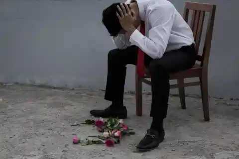 Am I to Blame for Ruining My Friend’s Wedding after I Wore a ‘Gold’ Dress to It?