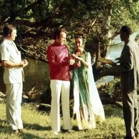 Elizabeth Taylor and Richard Burton (1975)