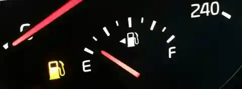 What happens if you forget which way the fuel filler cap faces?