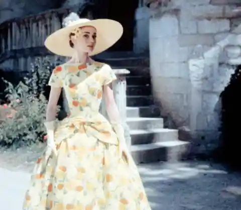 14. The “Domestic Goddess” Look