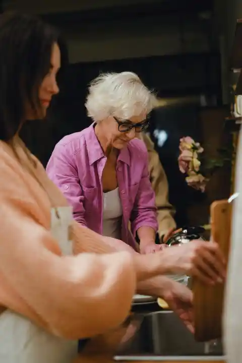My Sister Kicked Me Out of Grandma's House, Which She Inherited – But She Had No Idea About Grandma's Secret
