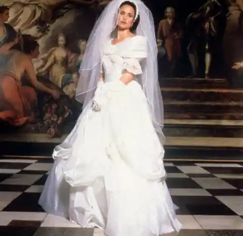 'Four Weddings and a Funeral': Carrie