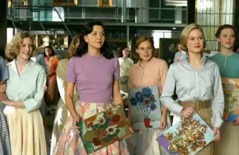 13. 1950s – Return to the Hourglass