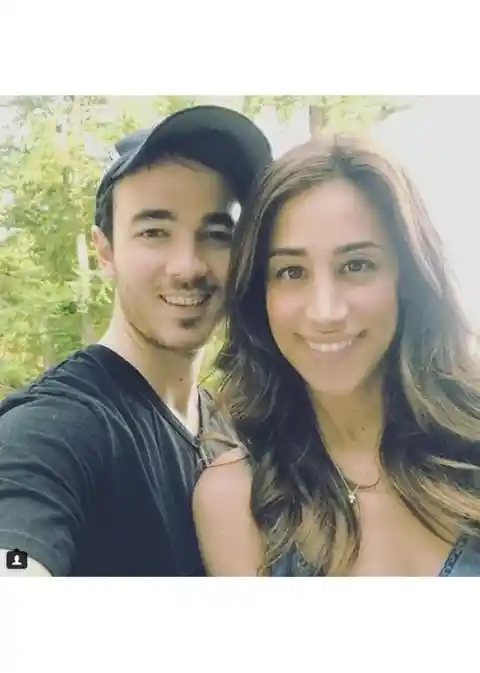 Kevin Jonas & Daniella Deleasa