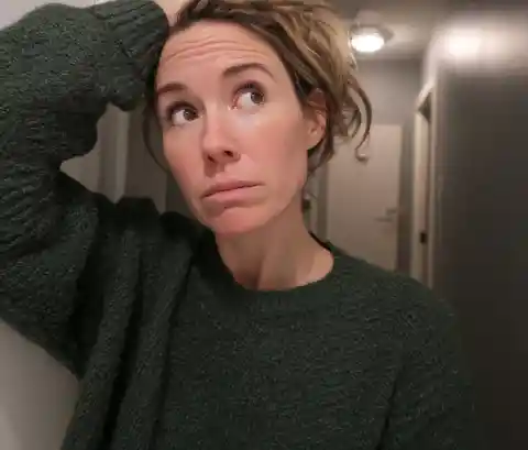 I Showed up at My Parents' for Christmas Only to Find Out My Older Sister Had Kicked Them Out and Made Them Live in Their Own Garage – It Was Her Biggest Mistake