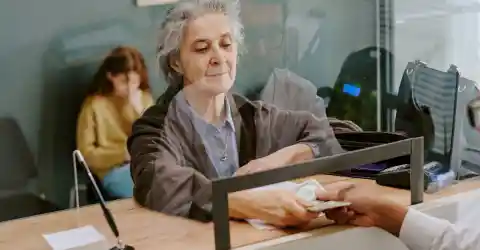 The Teller’s Doubt 