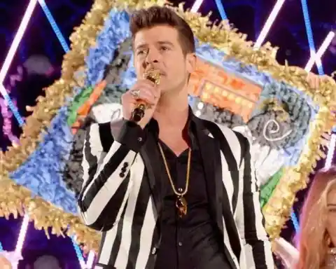 Robin Thicke’s Unforgettable MTV Music Video Awards