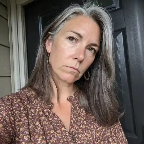 My MIL Stole Every Single Wedding Gift While We Were on Honeymoon