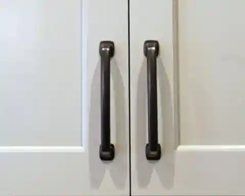 Clean cabinet handles