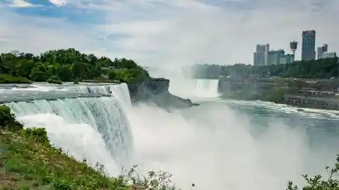 Who is the ceremonial head of state in Canada?