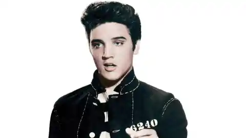 What was the first single Elvis released under RCA?