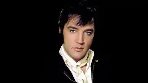 In what year was Elvis posthumously awarded the Presidential Medal of Freedom?