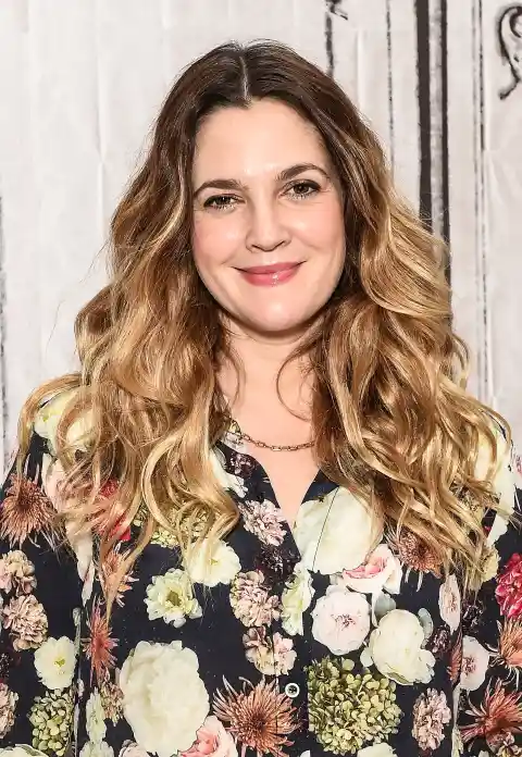 5 Top Female Celebrities Discuss Aging Gracefully — 60+ Photos of Them over the Years