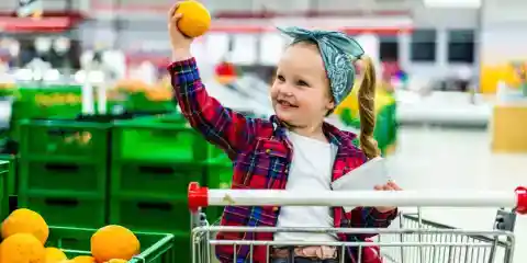 I Paid for Groceries for a Mother of Three – A Week Later, She Walked Into My Office, and Everyone Stood Up
