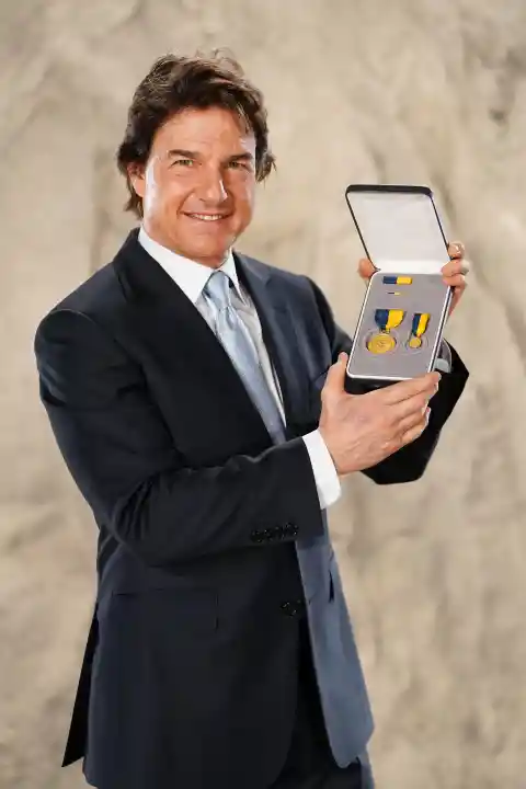 11 Male Celebrities With Reported Cosmetic Changes to Their Face or Body – 40+ Photos