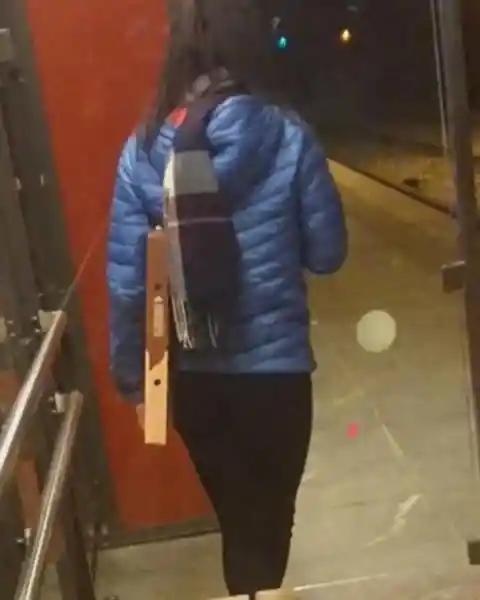 That’s Not How You Carry Pizza