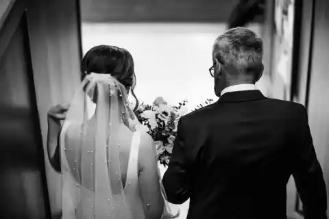 Am I to Blame for Ruining My Friend’s Wedding after I Wore a ‘Gold’ Dress to It?