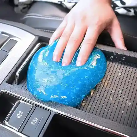 Cleaning the small details