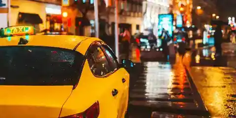 Passengers in My Car Mocked Me the Whole Ride – Then a Cop Pulled Us over and Taught Them a Lesson