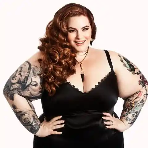 Impressive Curves of Tess Holliday