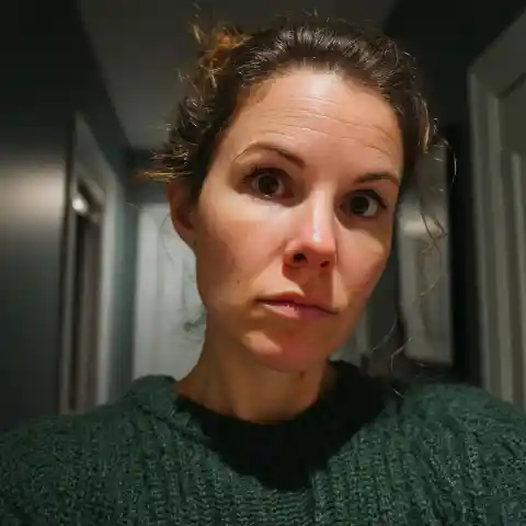 I Showed up at My Parents' for Christmas Only to Find Out My Older Sister Had Kicked Them Out and Made Them Live in Their Own Garage – It Was Her Biggest Mistake