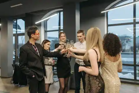 At My Husband's Corporate Party, Our Daughter Screamed, 'Mommy, Look! That's the Lady with the Worms!' – The Truth Behind It Left Me Shattered