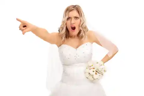 Am I to Blame for Ruining My Friend’s Wedding after I Wore a ‘Gold’ Dress to It?