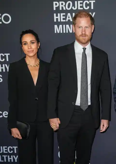 Prince Harry and Meghan Markle’s Interaction at Rare Red Carpet Appearance Sparks Online Discussion